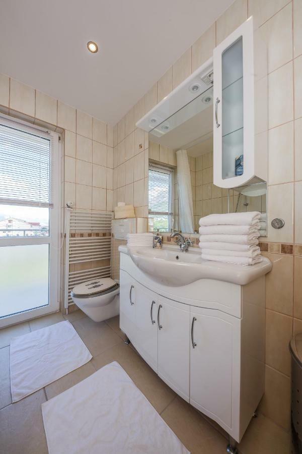 Apartman Lucija Kaštela エクステリア 写真