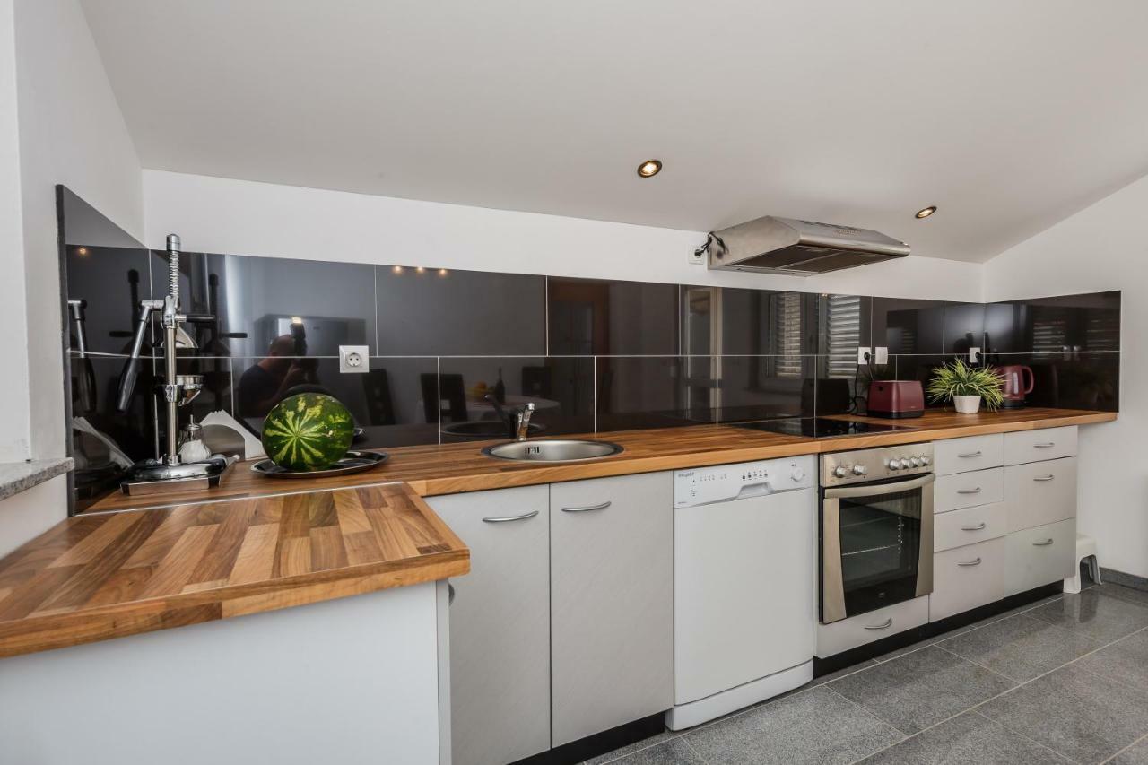 Apartman Lucija Kaštela エクステリア 写真
