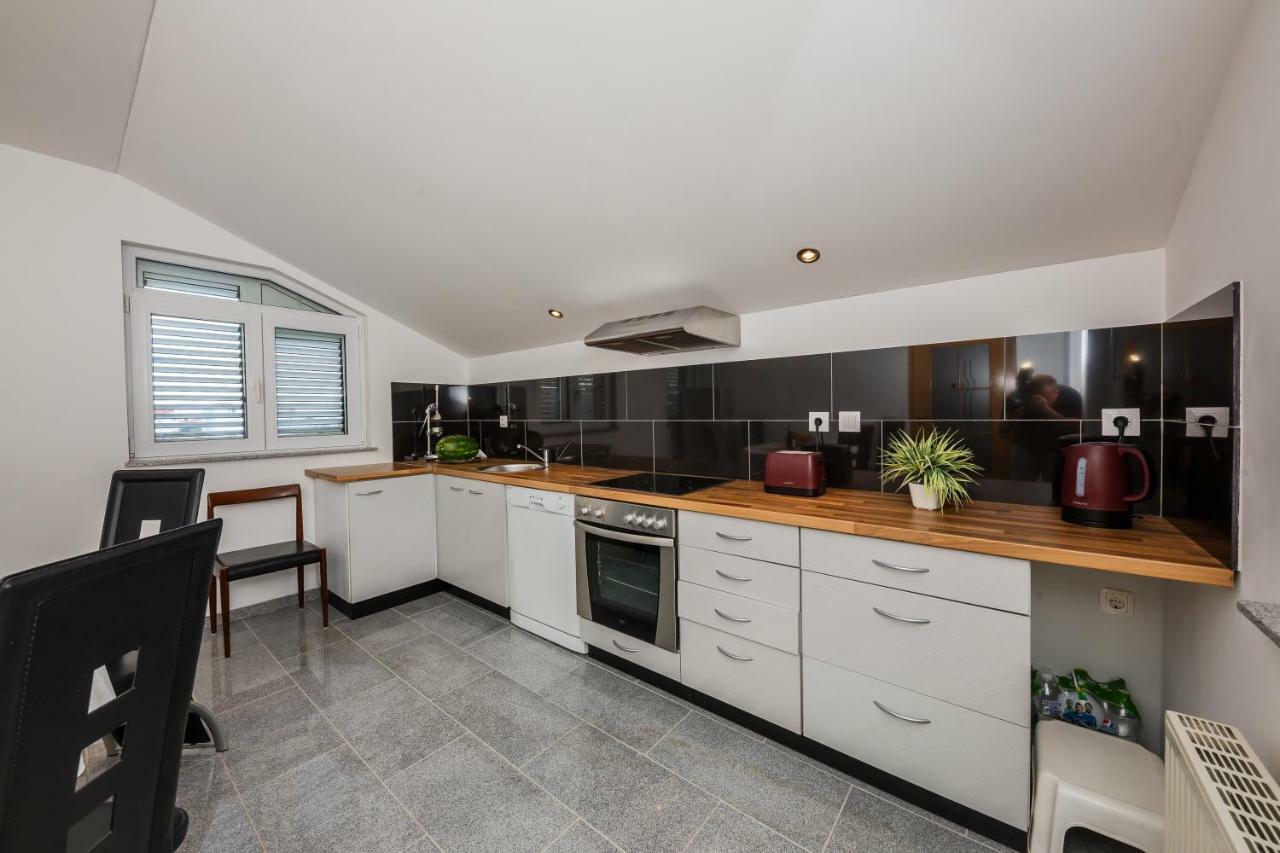 Apartman Lucija Kaštela エクステリア 写真